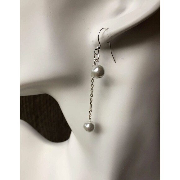 Long Pearl Earrings, Simple Drop Earrings, Delicate Bridal Gift on Silver - Picture 2 of 3